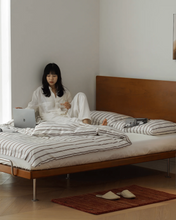 Load image into Gallery viewer, Hera Steel Legs Bed
