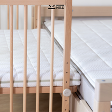 Load image into Gallery viewer, Kick It! 4-in-1 Baby Cot

