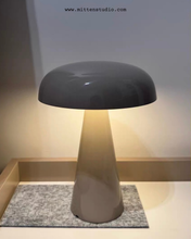 Load image into Gallery viewer, Como Lamp
