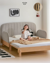 Load image into Gallery viewer, Little Whale Bed
