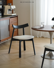 Load image into Gallery viewer, Bull Chairs

