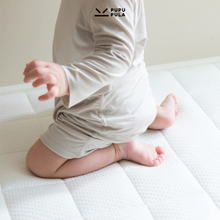 Load image into Gallery viewer, Latex Natural Coconut Dual Firmness Baby Cot Mattress
