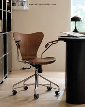 Load image into Gallery viewer, Seven The Office Chair
