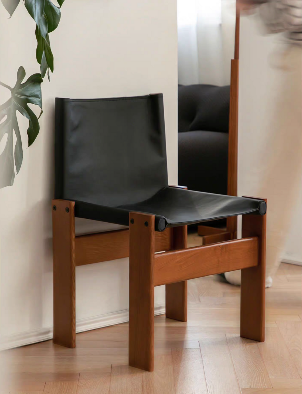 Afra Chair