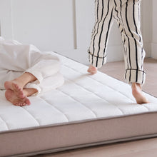 Load image into Gallery viewer, Latex &amp; Natural Coconut Mattress
