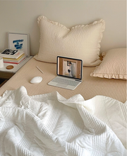 Load image into Gallery viewer, Miniheeee Ruffled Bedspread  100% Cotton

