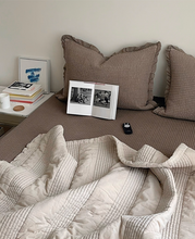 Load image into Gallery viewer, Miniheeee Ruffled Bedspread  100% Cotton

